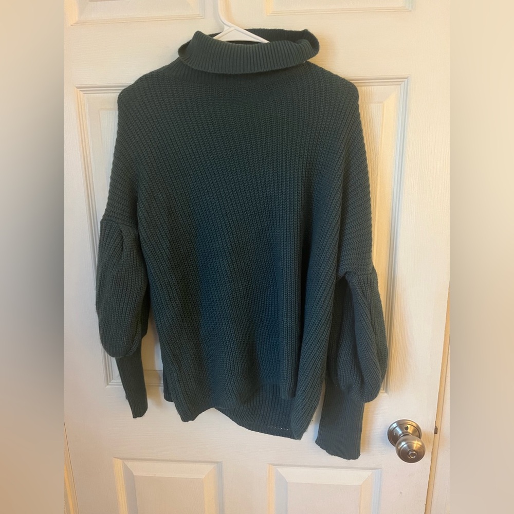 Cozy Green Turtleneck Sweater she +sky